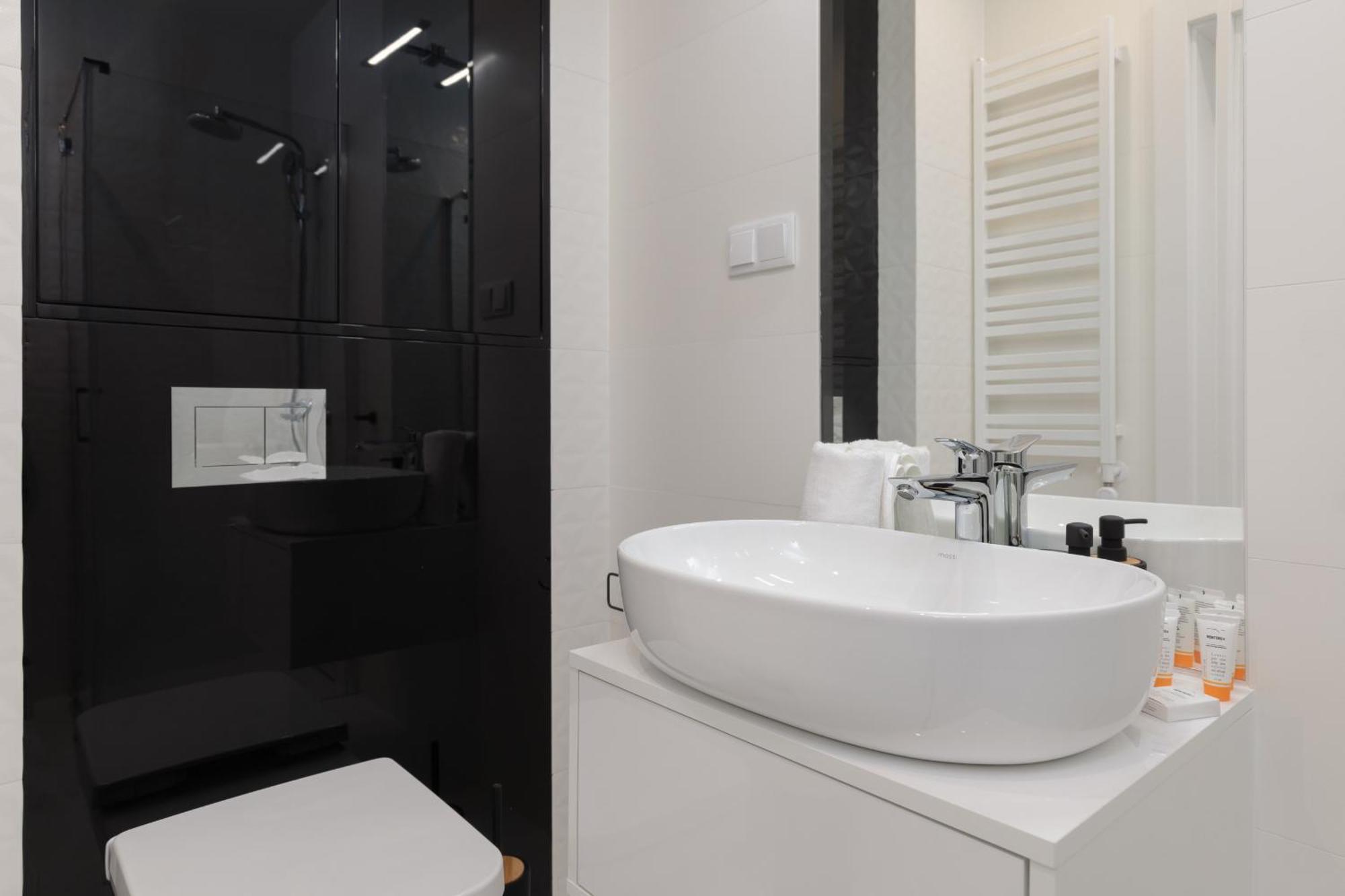 Royal Waves Resort & Spa - Apartment With Parking By Noclegi Renters Miedzyzdroje Kültér fotó